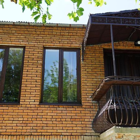 Dro Hotel Kutaisi Esterno foto
