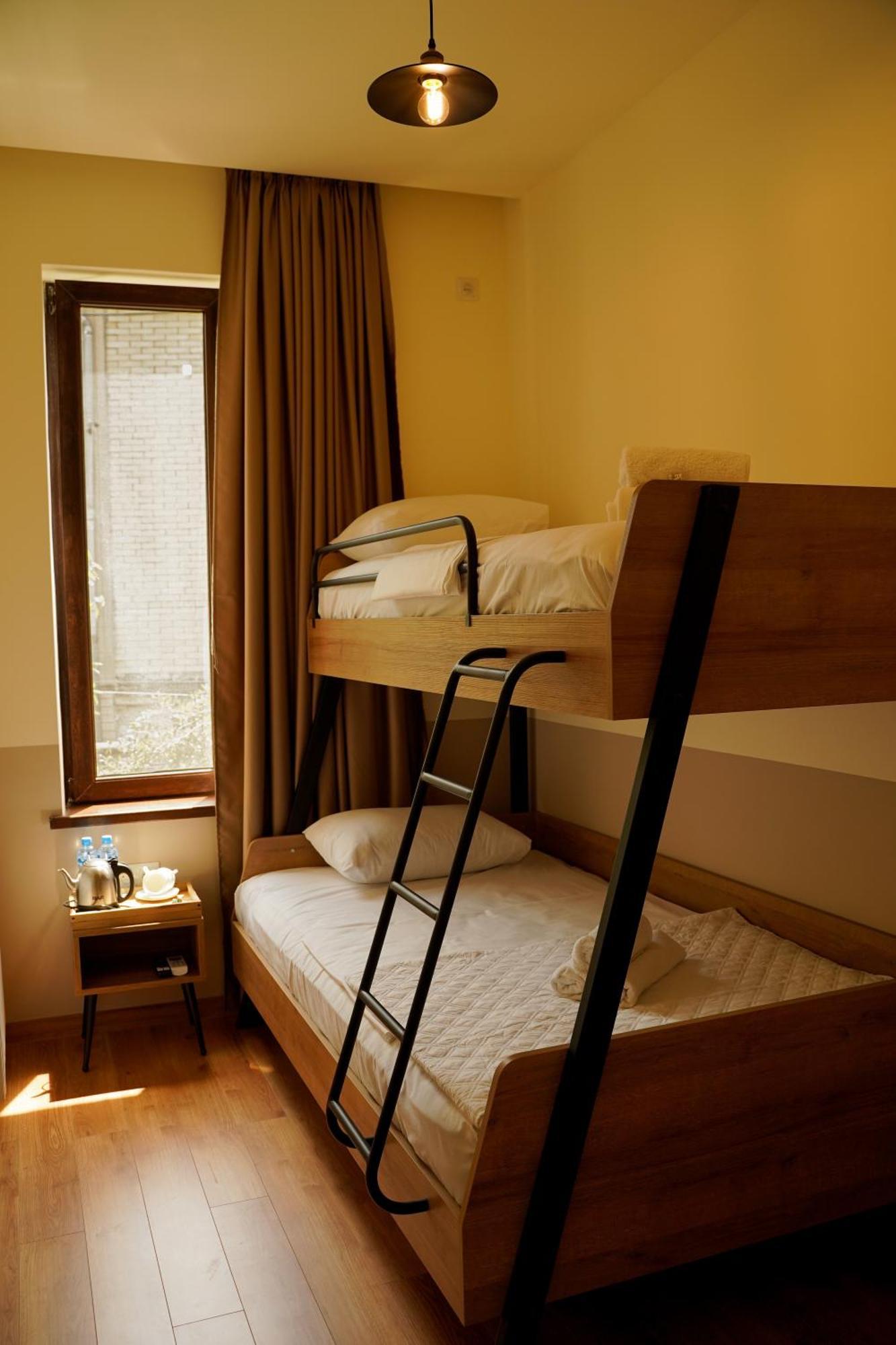 Dro Hotel Kutaisi Esterno foto