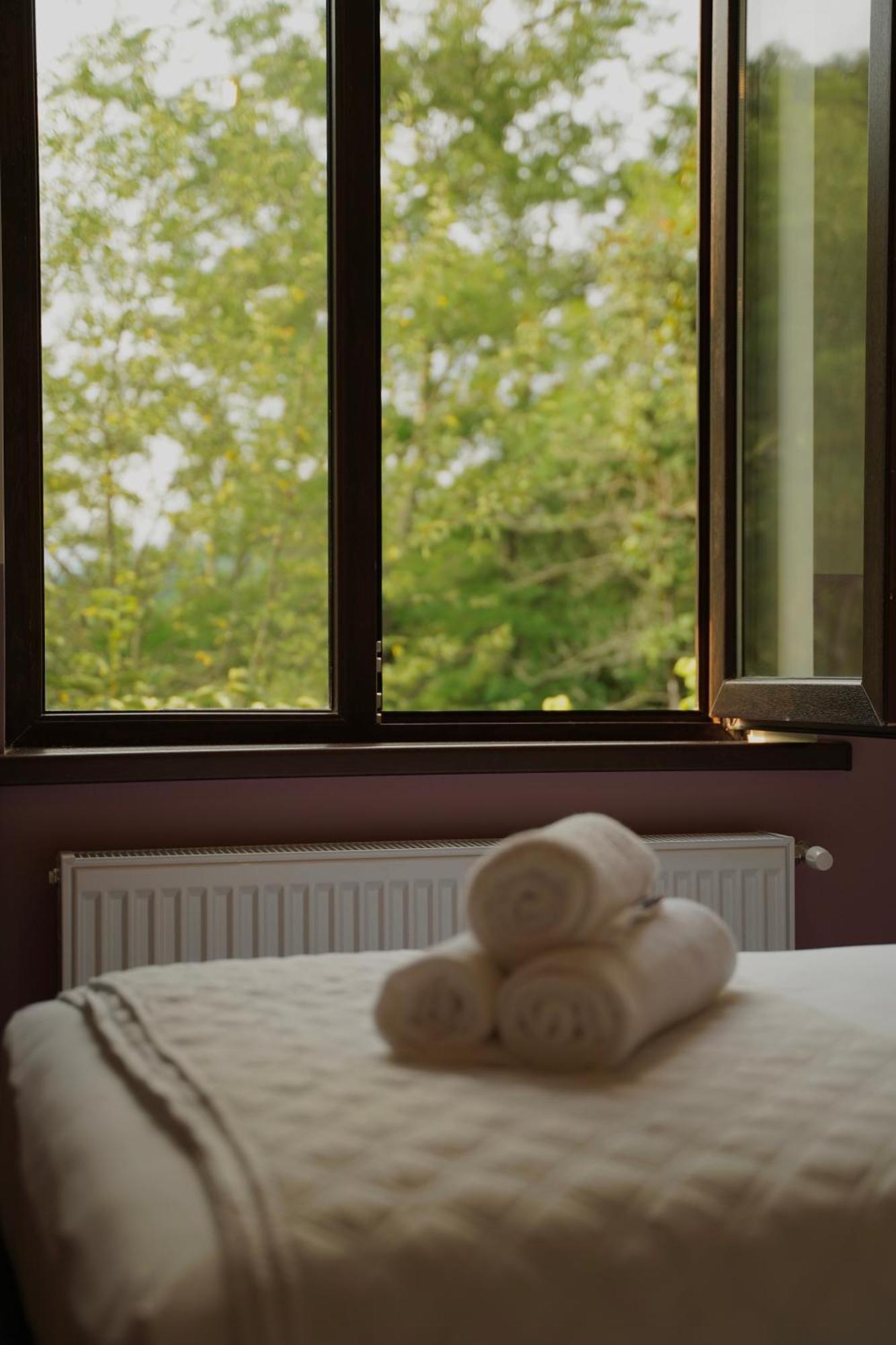 Dro Hotel Kutaisi Esterno foto