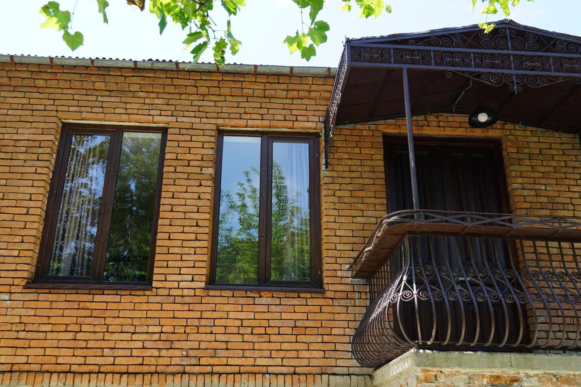 Dro Hotel Kutaisi Esterno foto