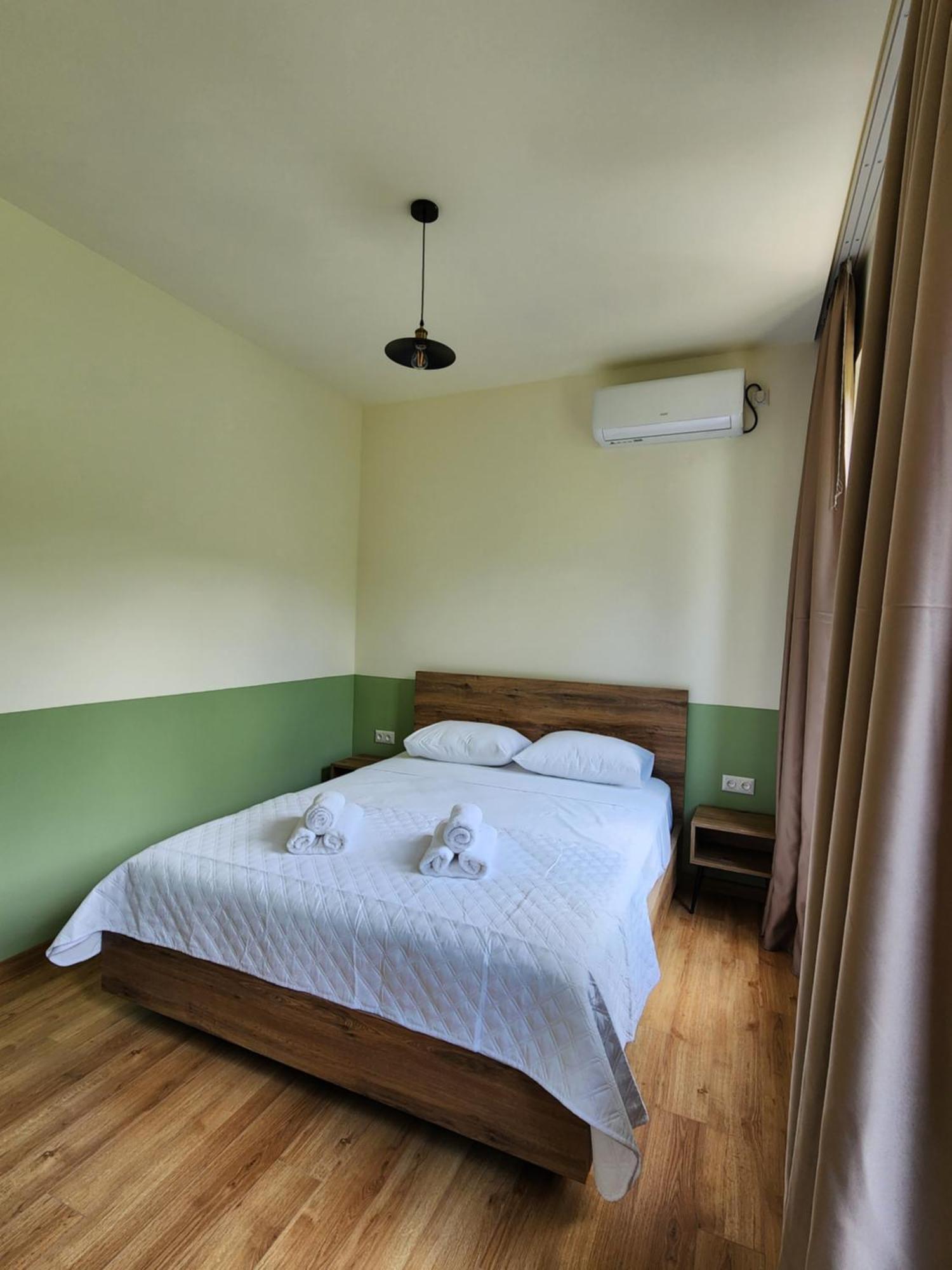 Dro Hotel Kutaisi Esterno foto